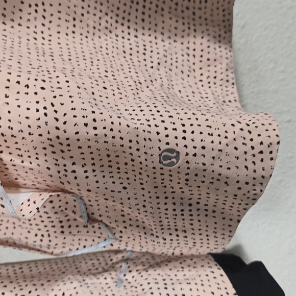 Lululemon Runaway Jacket Speckle Dot Parfait Pink Black Womens Size 4 - Picture 3 of 4